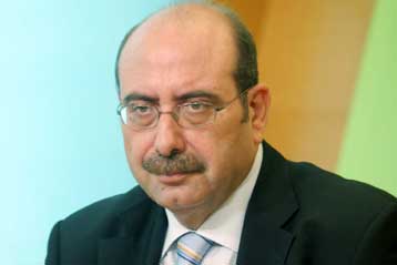 Να αναλάβει την πολιτική ευθύνη για τα φαινόμενα διαφθοράς καλεί το ΠΑΣΟΚ την κυβέρνηση