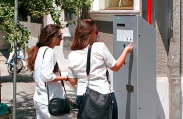 «Παγώνει» η εφαρμογή της ελεγχόμενης στάθμευσης στο Δήμο Αθηναίων