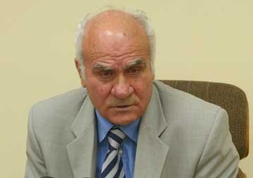 «Καμπανάκι» του Δ.Αβραμόπουλου στον πρόεδρο του ΕΟΦ Δ.Βαγιωνά