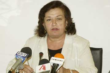 Ενστάσεις μπορεί να υπάρχουν, τα βιβλία δεν αλλάζουν, δήλωσε η υπουργός Παιδείας