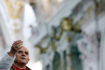 «Διορθωτική δήλωση» του Βατικανού για τις δηλώσεις του Πάπα περί Ισλάμ