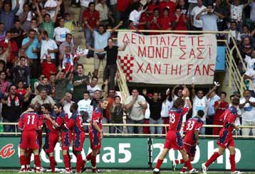 Ψήφος εμπιστοσύνης από Πανόπουλο στον Ματζουράκη