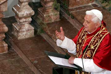 «Λυπάται» ο Πάπας που θεωρήθηκαν προσβλητικές οι δηλώσεις του από τους μουσουλμάνους