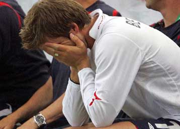 Μετά το σοκ ο Μπέκαμ θα προσπαθήσει να ξανακερδίσει τη θέση του στην εθνική Αγγλίας | in.gr