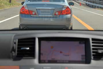 Αυτοκίνητα που συνεννοούνται εν κινήσει δοκιμάζονται στην Ιαπωνία