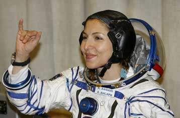 Σαραντάχρονη Αμερικανίδα έγινε η πρώτη τουρίστρια στο Διάστημα