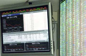 Με απώλειες 0,57% κάτω από τις 3.900 μονάδες έκλεισε το Χρηματιστήριο τη Δευτέρα