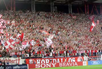 Με τη συμπαράσταση οπαδών του ο Ολυμπιακός σε Ντόνετσκ και «Καυτανζόγλειο»