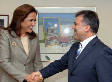 Προς συζήτηση νέα μέτρα οικοδόμησης εμπιστοσύνης δήλωσαν Μπακογιάννη-Γκιουλ