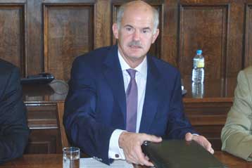 Παραιτήσεις υπουργών ζητά από τον πρωθυπουργό ο Γιώργος Παπανδρέου