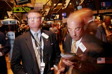 Πτώση σε ευρωπαϊκά χρηματιστήρια και Γουόλ Στριτ την Τρίτη