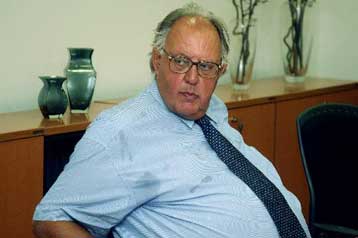 Στην Επιτροπή Θεσμών για την υπόθεση της ΜΕΒΓΑΛ ο Σπ.Ζησιμόπουλος