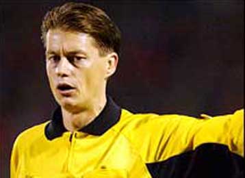 Μίχελ και Μπασκάκοφ «σφυρίζουν» τα ματς της Ελλάδας με Νορβηγία και Βοσνία