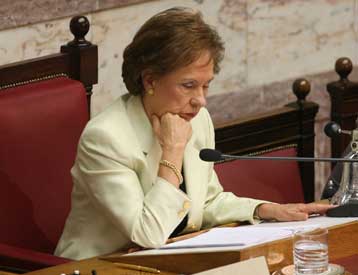 Εν ευθέτω χρόνω η απάντηση Μπενάκη για το κλείσιμο της υπόθεσης των υποκλοπών