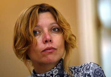 Απαλλαγή της συγγραφέως Ελίφ Σαφάκ για «προσβολή του τουρκισμού»