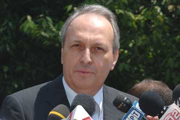 Η ηγεσία του υπουργείου Αγροτικής Ανάπτυξης μπλοκάρει περίεργο διαγωνισμό της ΕΒΖ