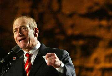 «Κερδίσαμε τον πόλεμο στο Λίβανο» επιμένει ο Ολμέρτ αντιμέτωπος με αποδοκιμασίες