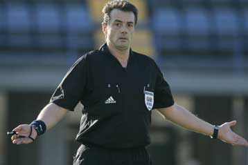 Ο Βασσάρας στο Ολυμπιακός-ΑΕΚ και ο Τεροβίτσας στο Παναθηναϊκός-ΠΑΟΚ