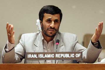 Το Ιράν δεν έχει ανάγκη ατομικής βόμβας, δηλώνει ο Αχμαντινετζάντ