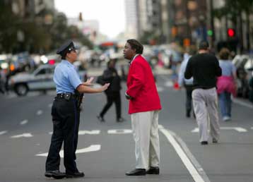 Αναστάτωση από εκρήξεις σε ουρανοξύστη στη Φιλαδέλφεια