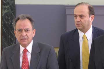 Στο υπουργείο Ανάπτυξης στρέφονται τα βέλη για την υπόθεση της Επιτροπής Ανταγωνισμού