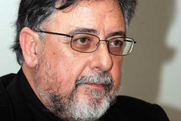 Κόντρα στον Συνασπισμό για την απομάκρυνση του υποψηφίου νομαρχιακού συμβούλου