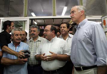 Νέα επίθεση Παπανδρέου κατά της κυβέρνησης από τη Λάρισα