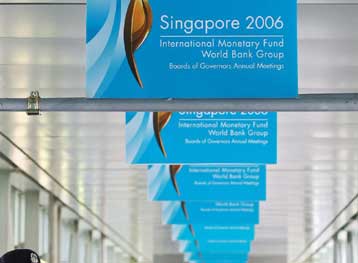 «Χλιαρές» επιδόσεις της Ελλάδας ως προς τον έλεγχο της διαφθοράς