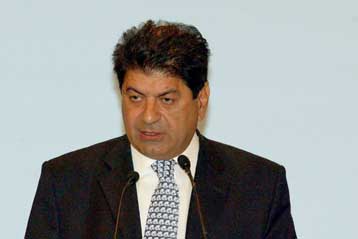 Λάθη σε πρόσωπα γίνονται, αρκεί να διορθώνονται άμεσα, δηλώνει ο Λ.Ζαγορίτης