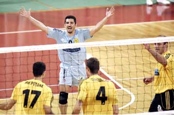 Σαν σίφουνας πέρασε ο Αρης από την Ορεστιάδα, 3-0 σετ