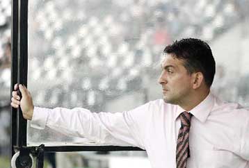 Ο Ντουμιτρέσκου περιμένει καλύτερες ημέρες για τον ΠΑΟΚ