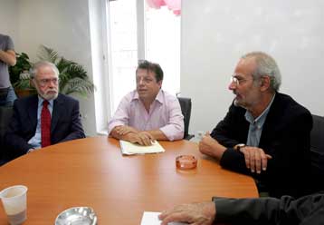 Με τον πρόεδρο της Επιτροπής Ανταγωνισμού συναντήθηκε ο Αλ.Αλαβάνος