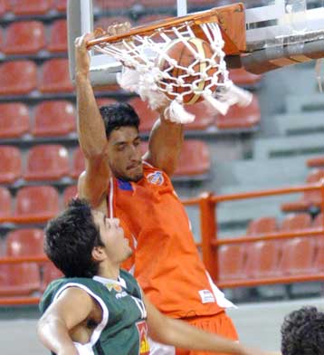 Η Ολύμπια συνέτριψε 147-48 τους έφηβους του Μακεδονικού και περιμένει τον Παναθηναϊκό