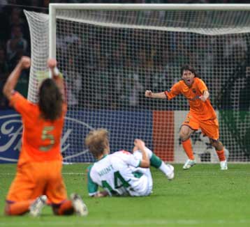 Ο Μέσι λύτρωσε την Μπαρτσελόνα, χατ-τρικ του Ντρογκμπά στην Σόφια