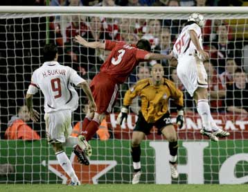 Στο τέλος «τρόμαξε» η Λίβερπουλ, μεγάλη νίκη της Αϊντχόφεν στο Μπορντό