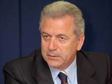 Μείωση λειτουργικών δαπανών ζητά από τα νοσοκομεία το υπουργείο Υγείας