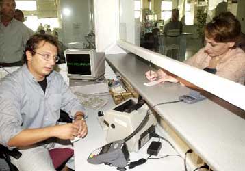 Προσυμπληρωμένες φορολογικές δηλώσεις για μισθωτούς-συνταξιούχους από το 2007