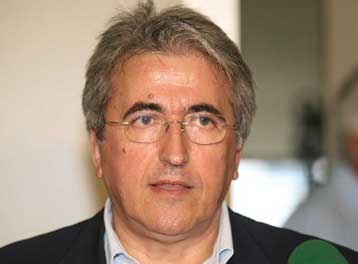 Κύμα αντιδράσεων από συνδικάτα και αντιπολίτευση για την αναθεώρηση του ΑΕΠ