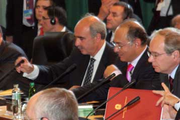 Οι ελληνικές θέσεις στην άτυπη σύνοδο των υπουργών Αμυνας του ΝΑΤΟ