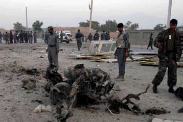 Δώδεκα νεκροί και 42 τραυματίες από επίθεση αυτοκτονίας στο Αφγανιστάν