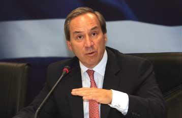 Αυξήσεις λιτότητας σε μισθούς δίνει το προσχέδιο του προϋπολογισμού