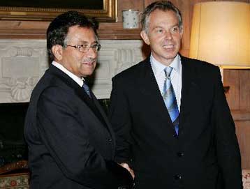 Ο Μουσάραφ απορρίπτει τις κατηγορίες για συνεργασία με τους Ταλιμπάν στο Αφγανιστάν