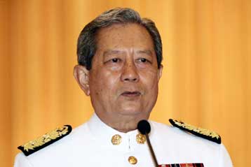 Ορκίστηκε ο νέος μεταβατικός πρωθυπουργός της Ταϊλάνδης