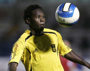 Τρεις εβδομάδες εκτός ο Τίνγκα, ένα χρόνο ο εισβολέας οπαδός