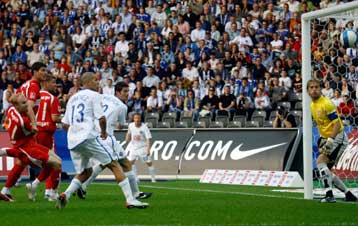 Ρετιρέ για… πολύτεκνους με συγκατοίκους πέντε ομάδες