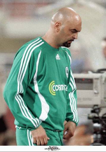 Αποχαιρέτησε τον «πράσινο» πάγκο ο Βέλιτς, εκνευρισμένος ο Μάουρερ με τους παίκτες του