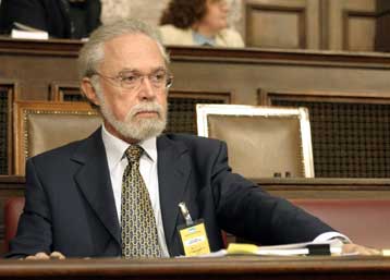 Σε κάρτα μνήμης διασώθηκε ο φάκελος για το καρτέλ του γάλακτος