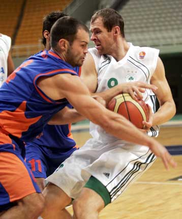 Στα ημιτελικά ο Παναθηναϊκός, 84-55 την Ολύμπια Λάρισας στο άδειο ΟΑΚΑ