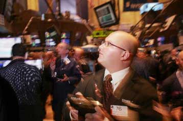 Διόρθωση σε Γουόλ Στριτ και ευρωπαϊκές αγορές τη Δευτέρα