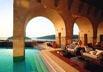 Το 60% της πελατείας των ξενοδοχείων προέρχεται από tour operators